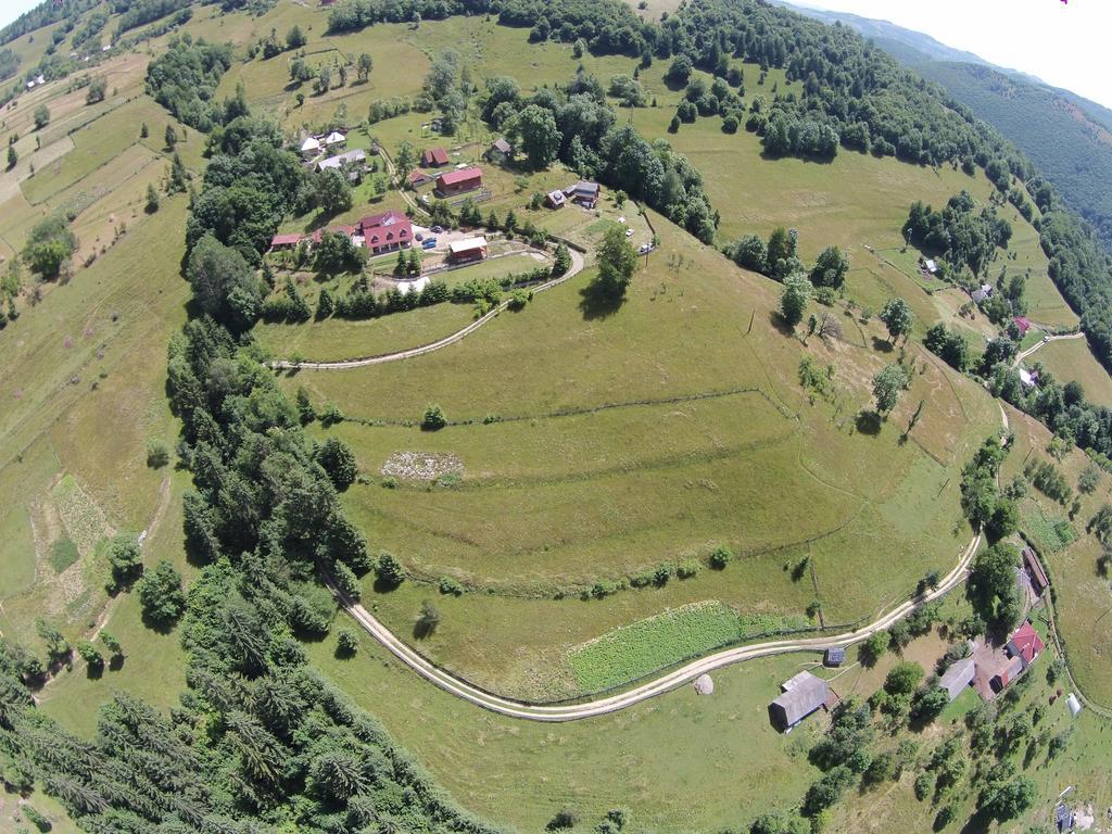 Kings Valley - Sunny Botesti Cimpeni Exterior photo